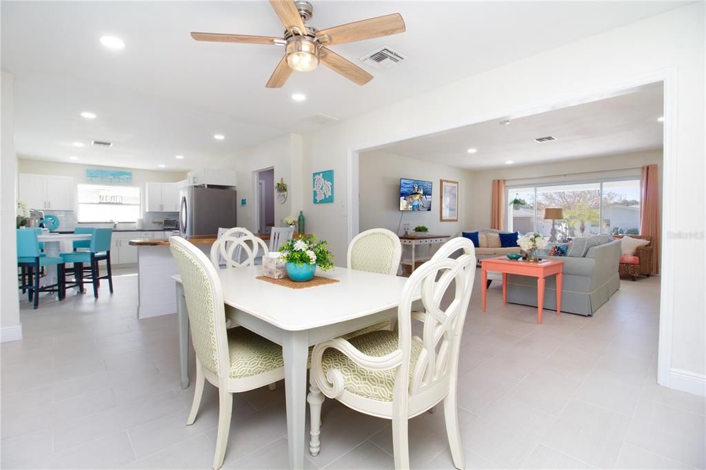 En Venta: $565,000 (2 camas, 2 baños, 1438 Pies cuadrados)