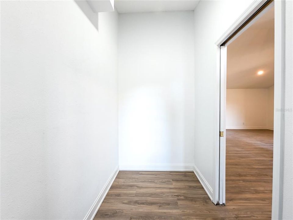 For Sale: $529,900 (3 beds, 2 baths, 1984 Square Feet)