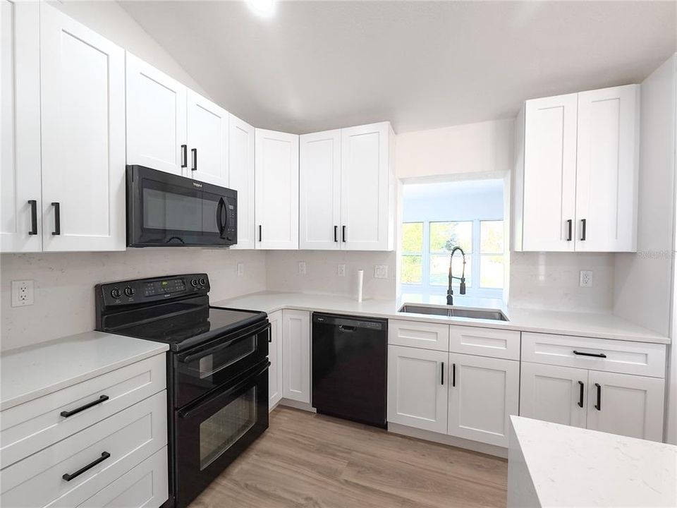 For Sale: $529,900 (3 beds, 2 baths, 1984 Square Feet)