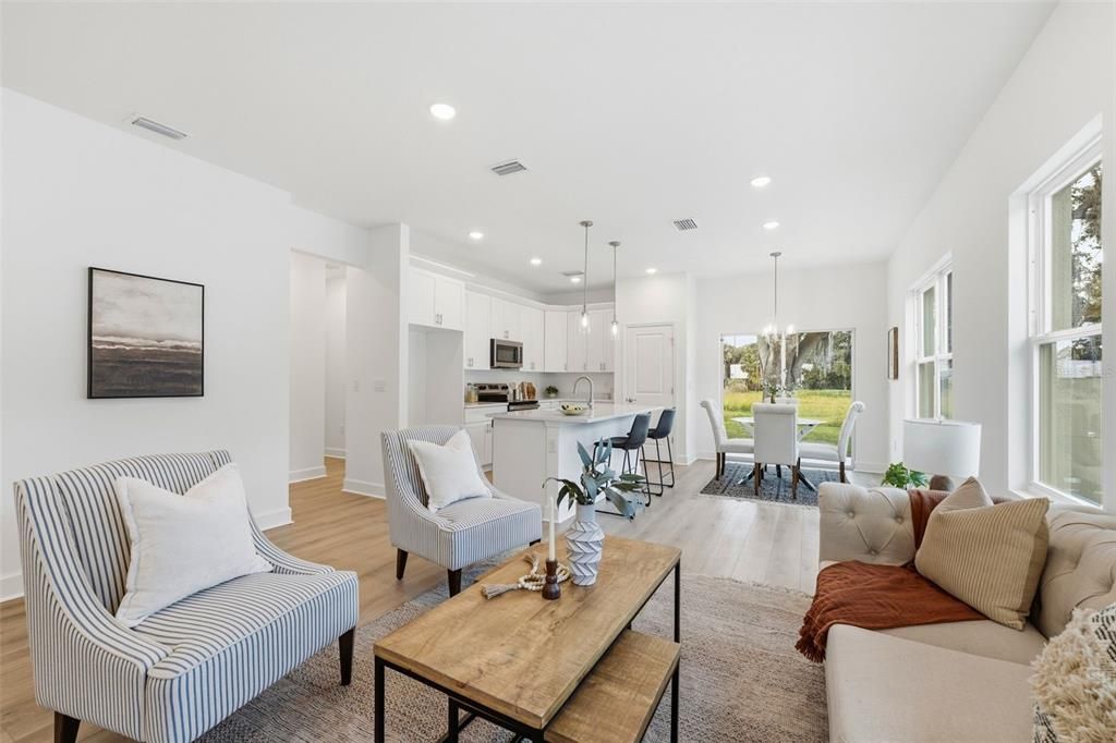 For Sale: $335,900 (3 beds, 2 baths, 1389 Square Feet)