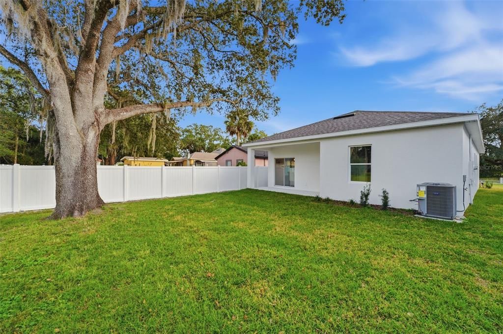 For Sale: $335,900 (3 beds, 2 baths, 1389 Square Feet)