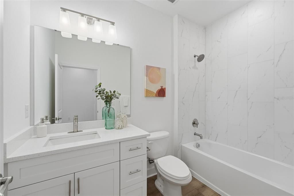 For Sale: $335,900 (3 beds, 2 baths, 1389 Square Feet)