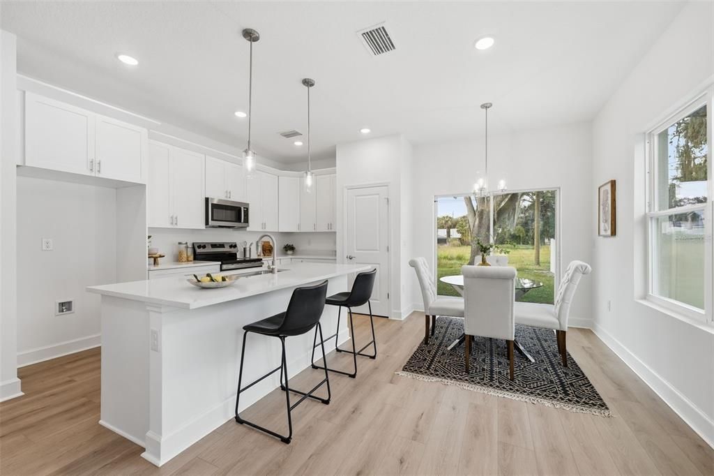 For Sale: $335,900 (3 beds, 2 baths, 1389 Square Feet)