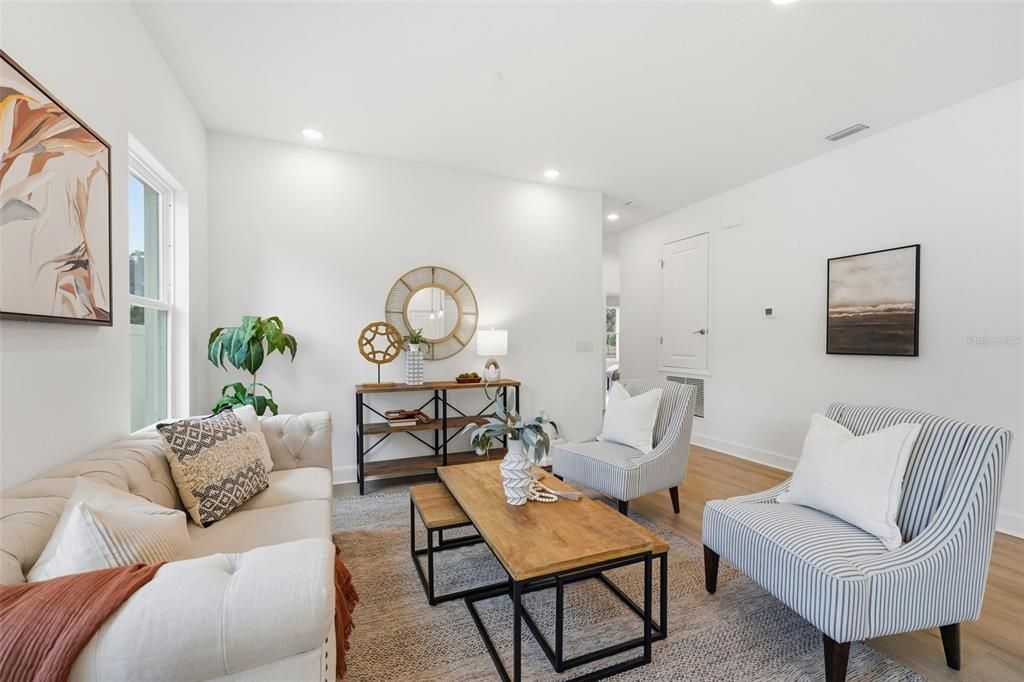 For Sale: $335,900 (3 beds, 2 baths, 1389 Square Feet)