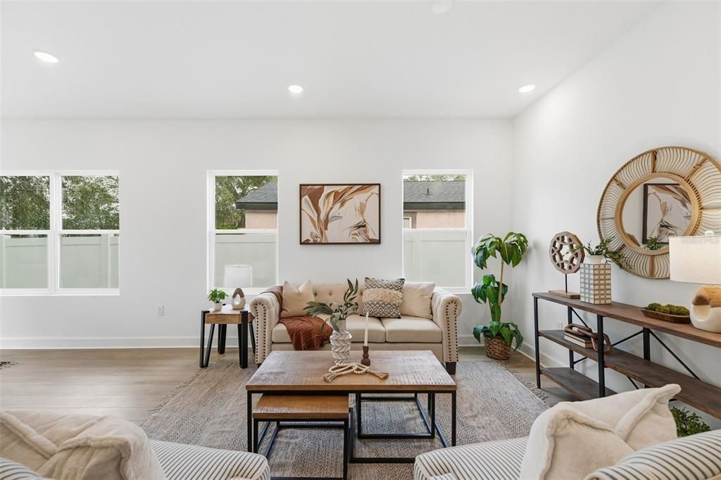 For Sale: $335,900 (3 beds, 2 baths, 1389 Square Feet)