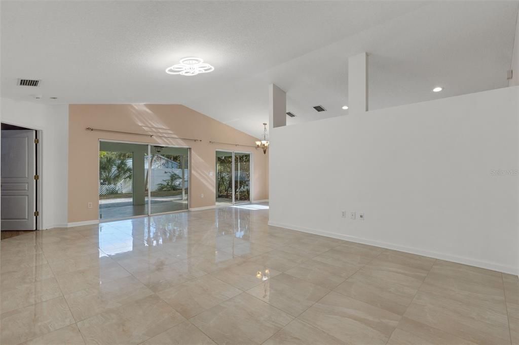 En Venta: $535,000 (3 camas, 2 baños, 1423 Pies cuadrados)