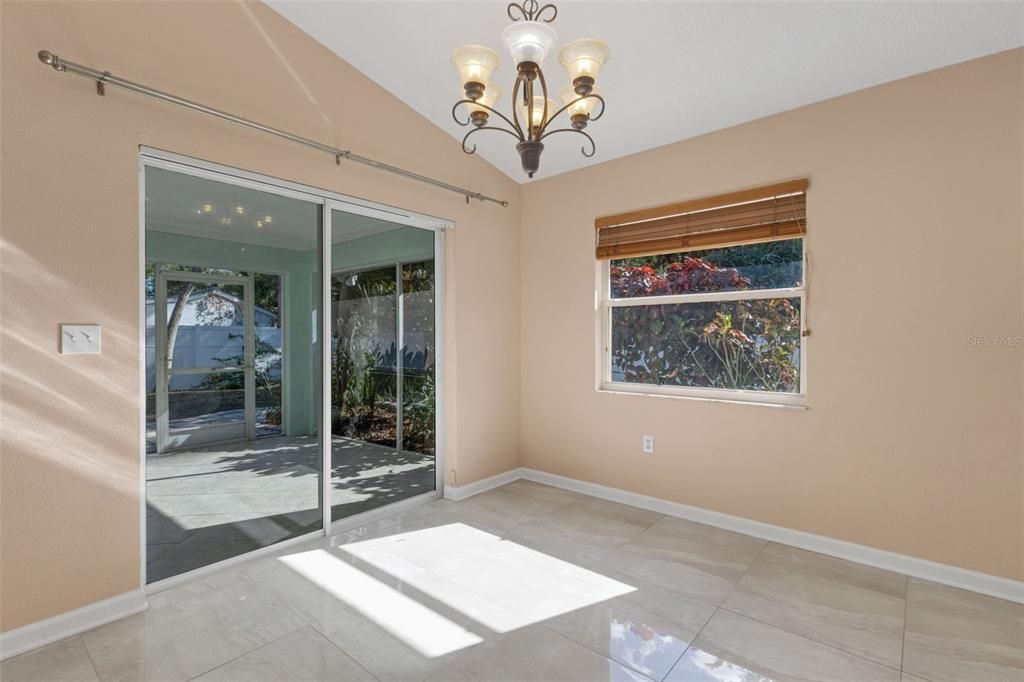 En Venta: $535,000 (3 camas, 2 baños, 1423 Pies cuadrados)