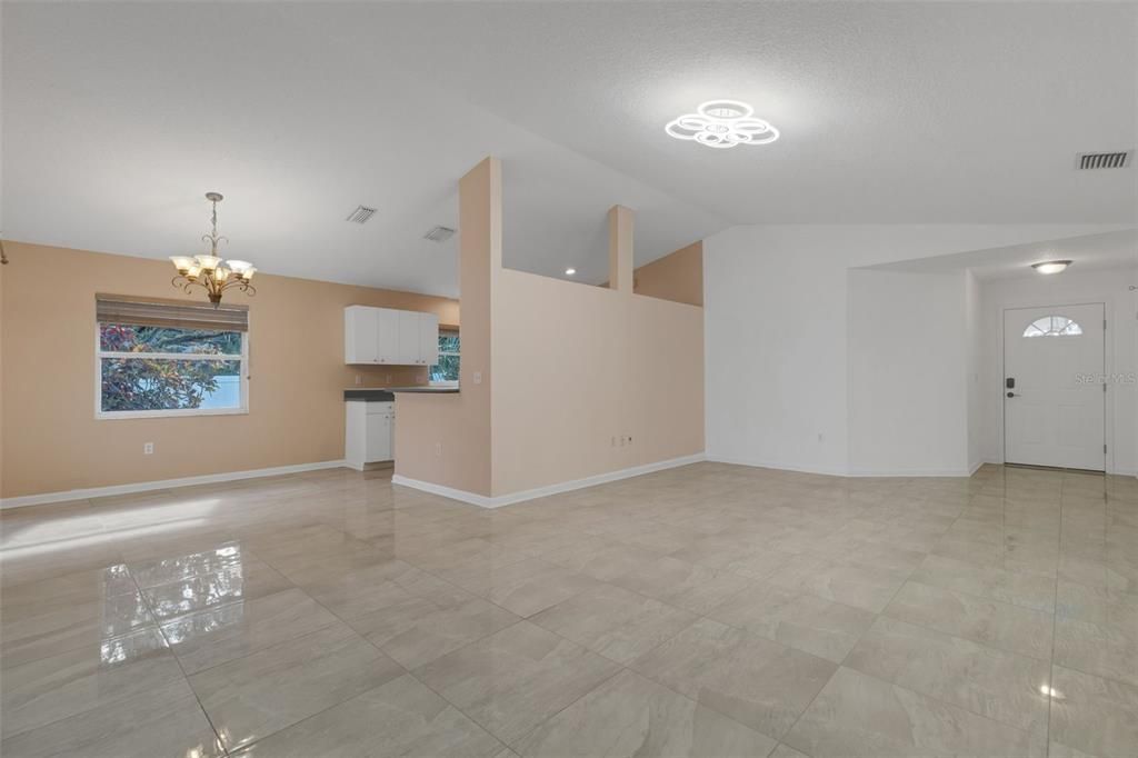 En Venta: $535,000 (3 camas, 2 baños, 1423 Pies cuadrados)