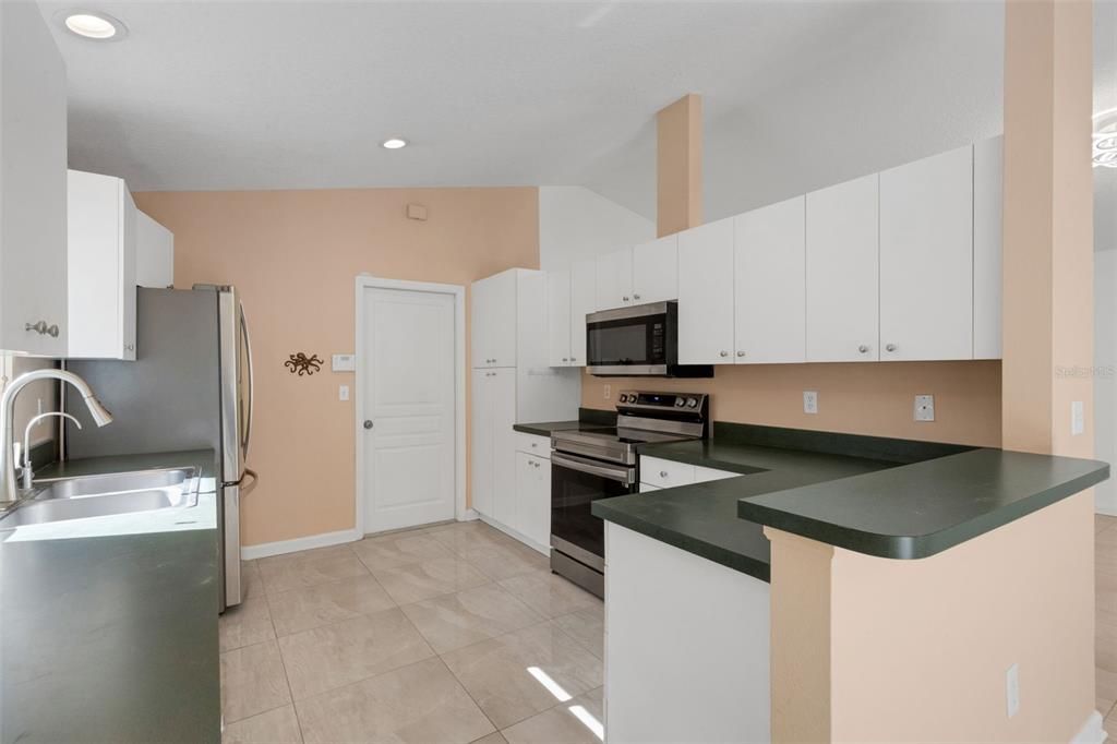 En Venta: $535,000 (3 camas, 2 baños, 1423 Pies cuadrados)