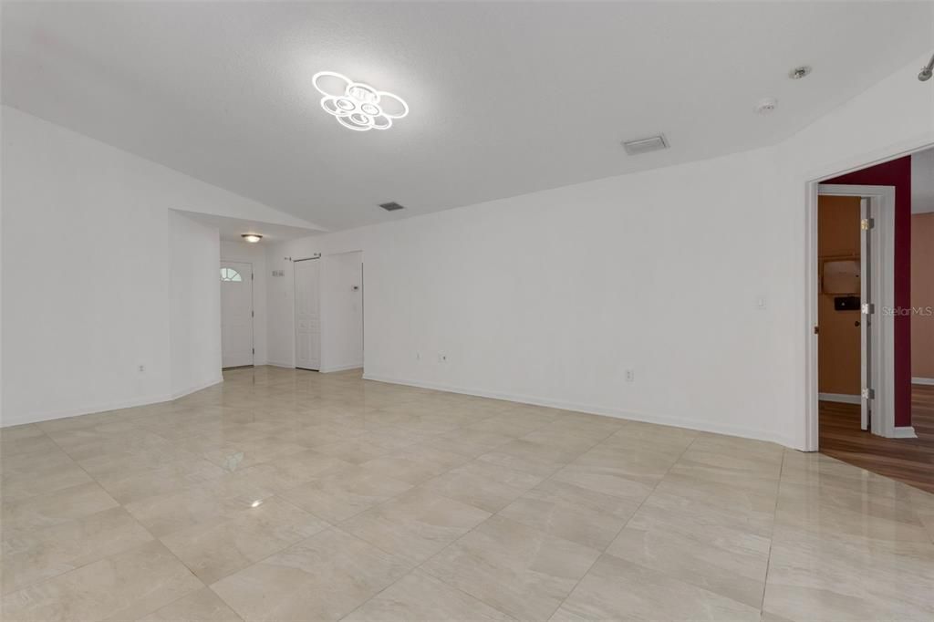 En Venta: $535,000 (3 camas, 2 baños, 1423 Pies cuadrados)