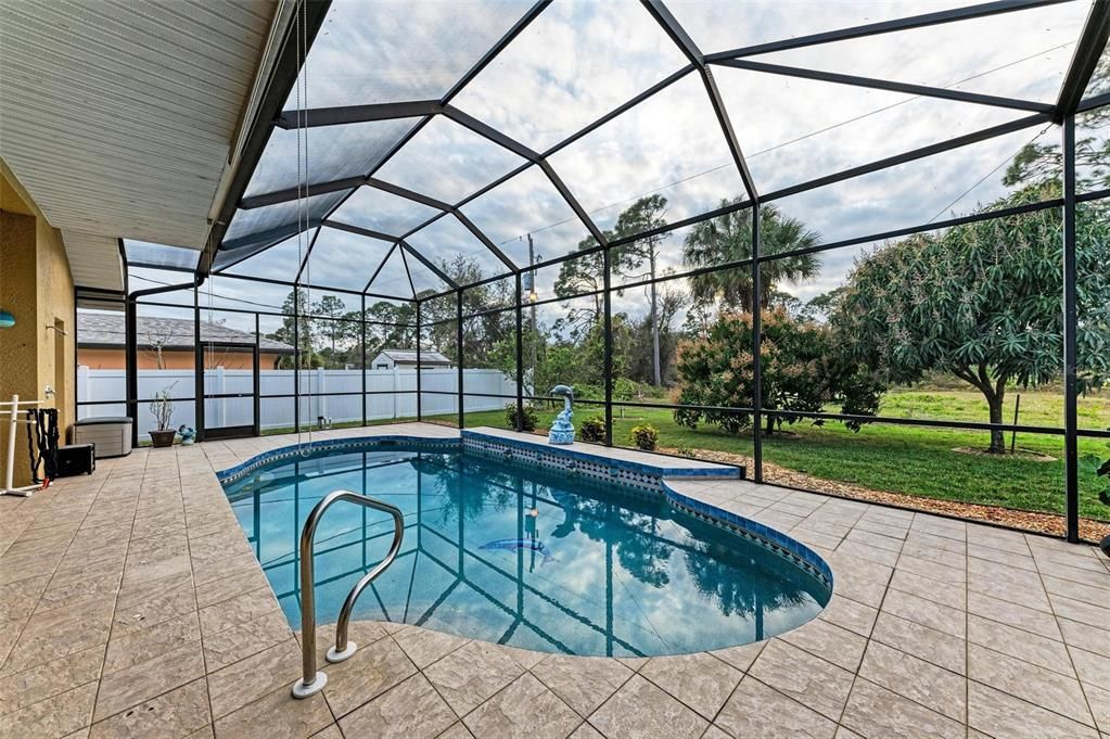 For Sale: $399,900 (3 beds, 2 baths, 2134 Square Feet)