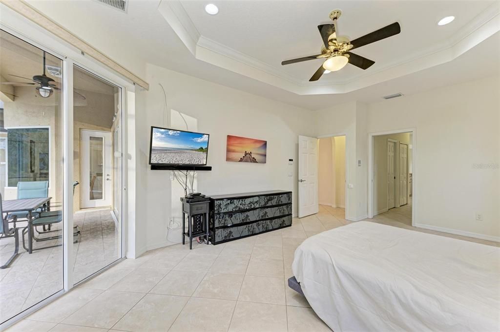 For Sale: $399,900 (3 beds, 2 baths, 2134 Square Feet)