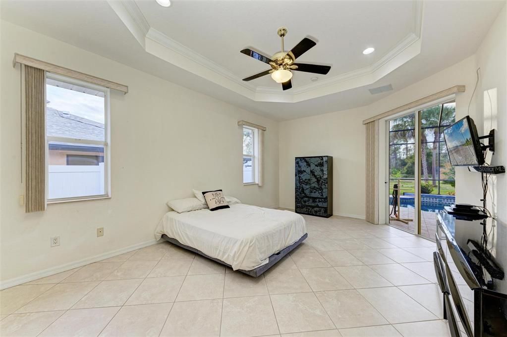 For Sale: $399,900 (3 beds, 2 baths, 2134 Square Feet)