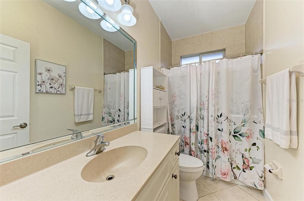 For Sale: $399,900 (3 beds, 2 baths, 2134 Square Feet)