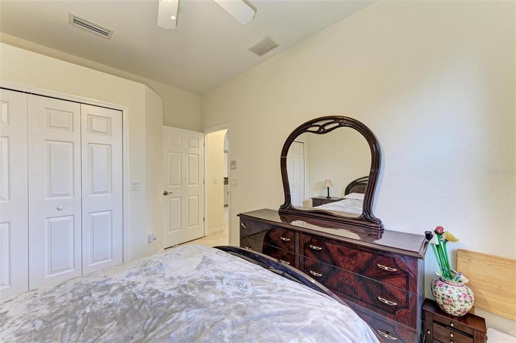 For Sale: $399,900 (3 beds, 2 baths, 2134 Square Feet)