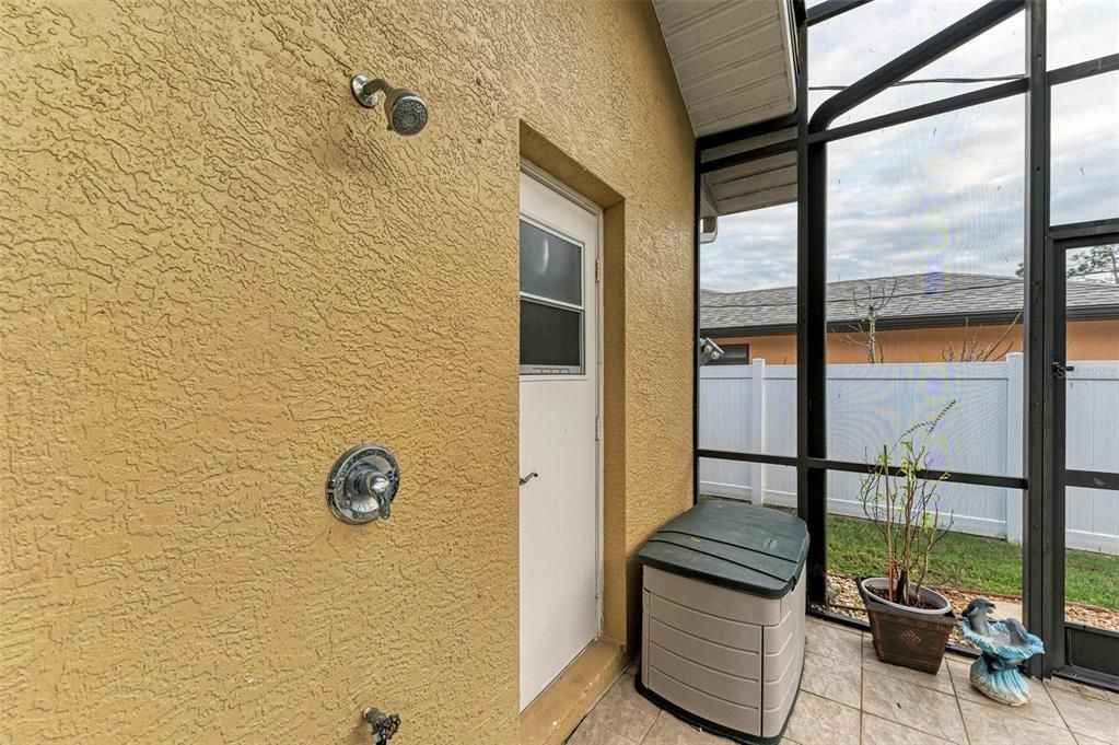 For Sale: $399,900 (3 beds, 2 baths, 2134 Square Feet)