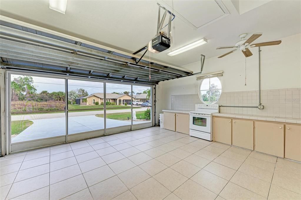 For Sale: $399,900 (3 beds, 2 baths, 2134 Square Feet)