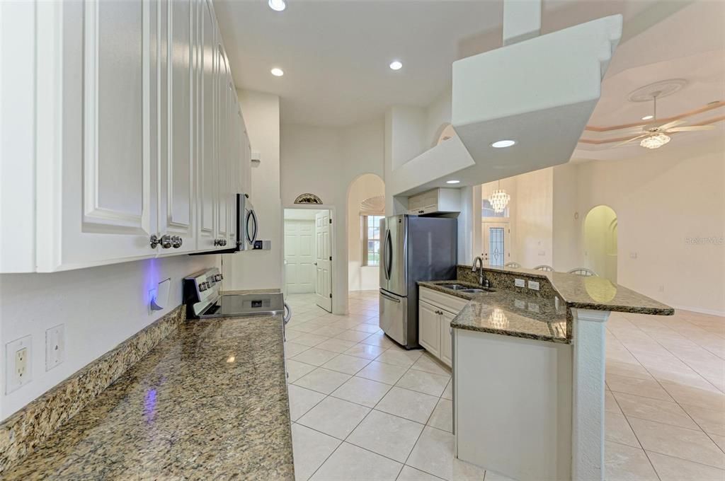 For Sale: $399,900 (3 beds, 2 baths, 2134 Square Feet)