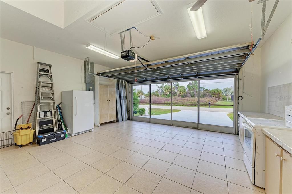 For Sale: $399,900 (3 beds, 2 baths, 2134 Square Feet)