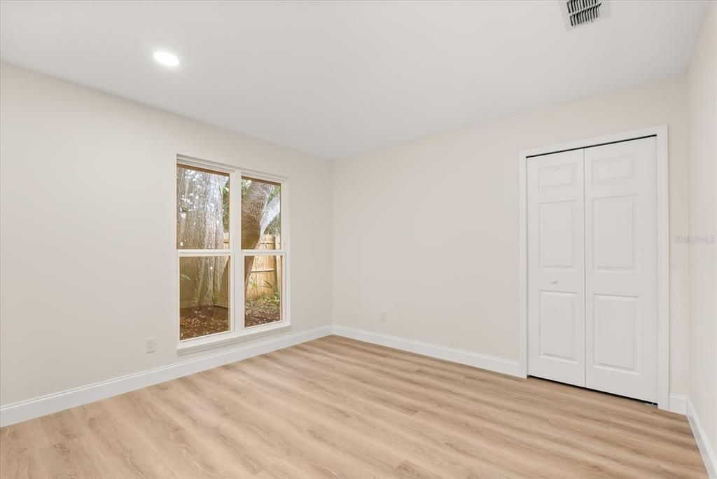 En Venta: $589,000 (4 camas, 2 baños, 2227 Pies cuadrados)