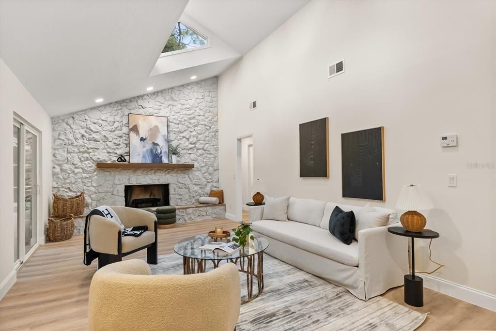 En Venta: $589,000 (4 camas, 2 baños, 2227 Pies cuadrados)