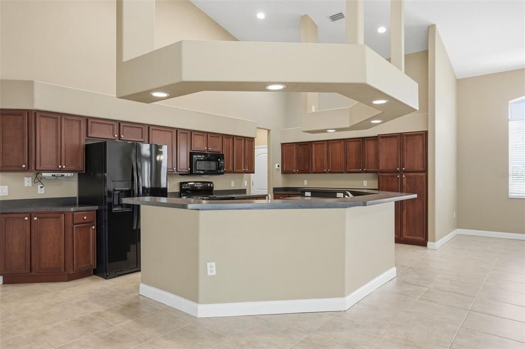 En Venta: $450,000 (3 camas, 2 baños, 2263 Pies cuadrados)