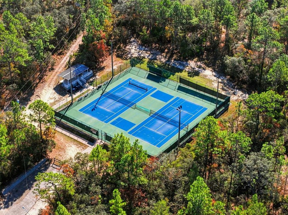 En Venta: $450,000 (3 camas, 2 baños, 2263 Pies cuadrados)