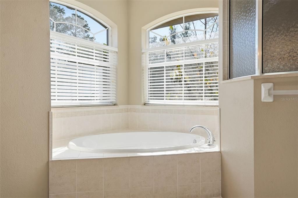 En Venta: $450,000 (3 camas, 2 baños, 2263 Pies cuadrados)