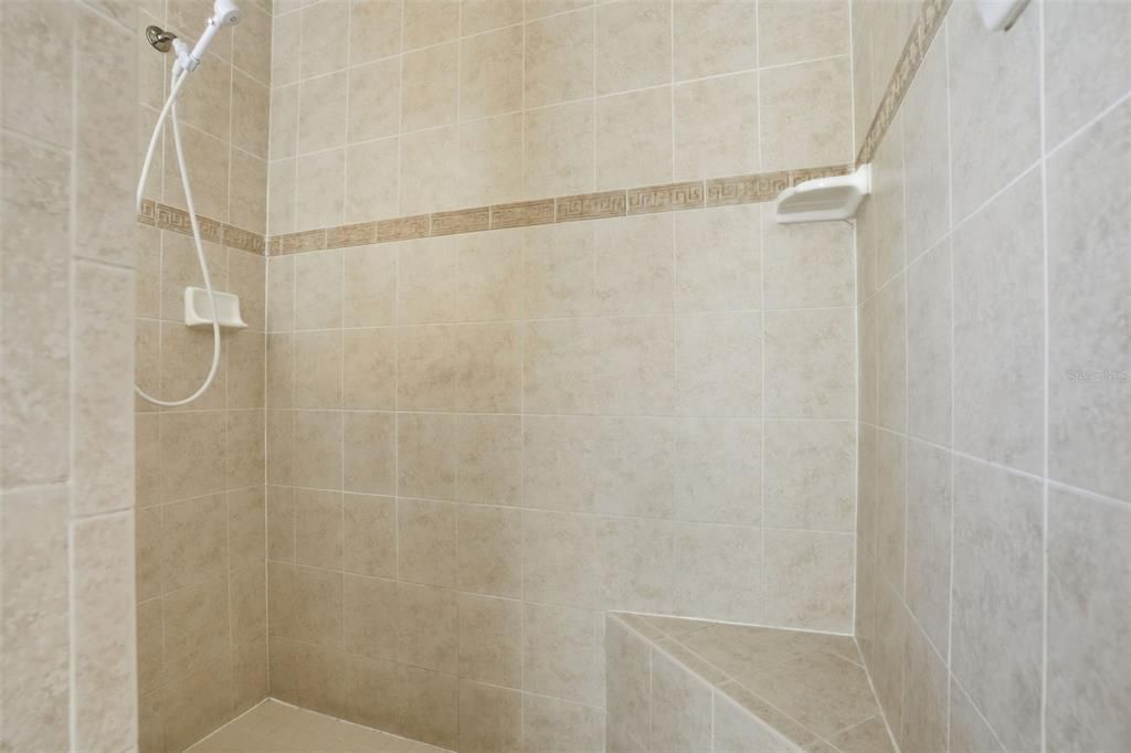 En Venta: $450,000 (3 camas, 2 baños, 2263 Pies cuadrados)