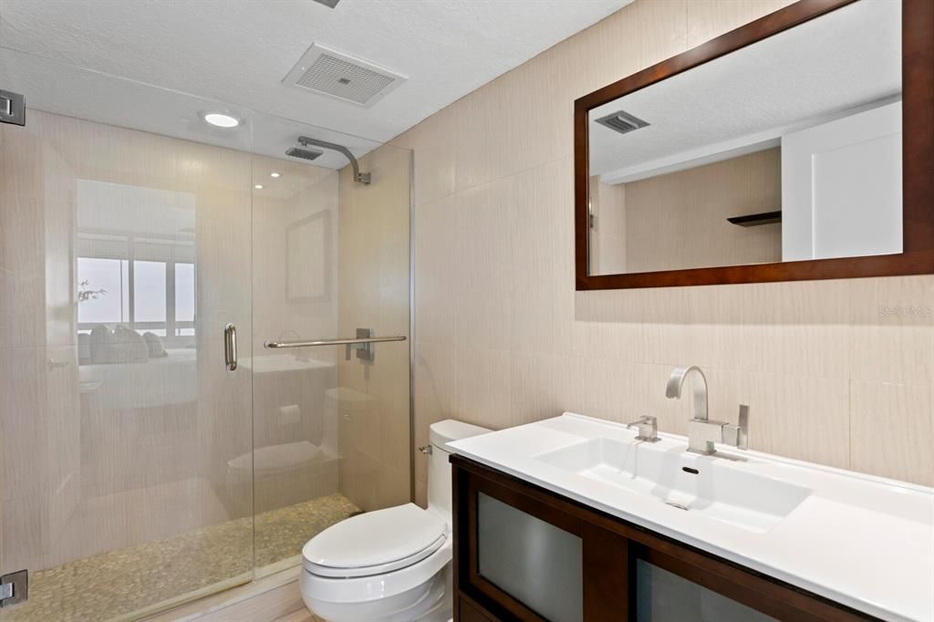 待售: $775,000 (2 贝兹, 2 浴室, 1165 平方英尺)