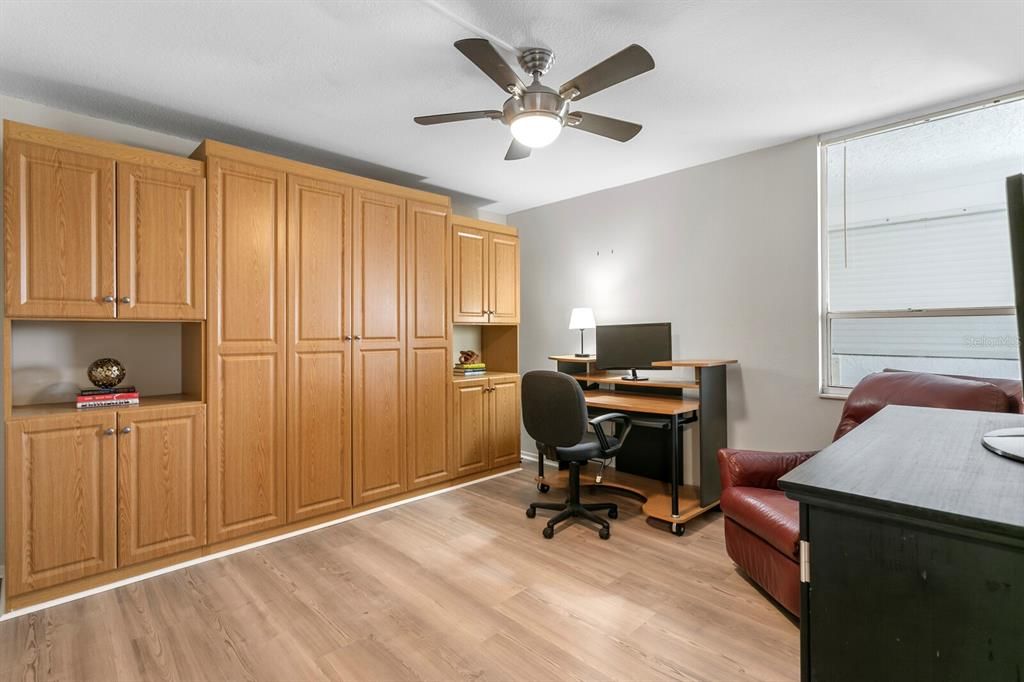 待售: $775,000 (2 贝兹, 2 浴室, 1165 平方英尺)