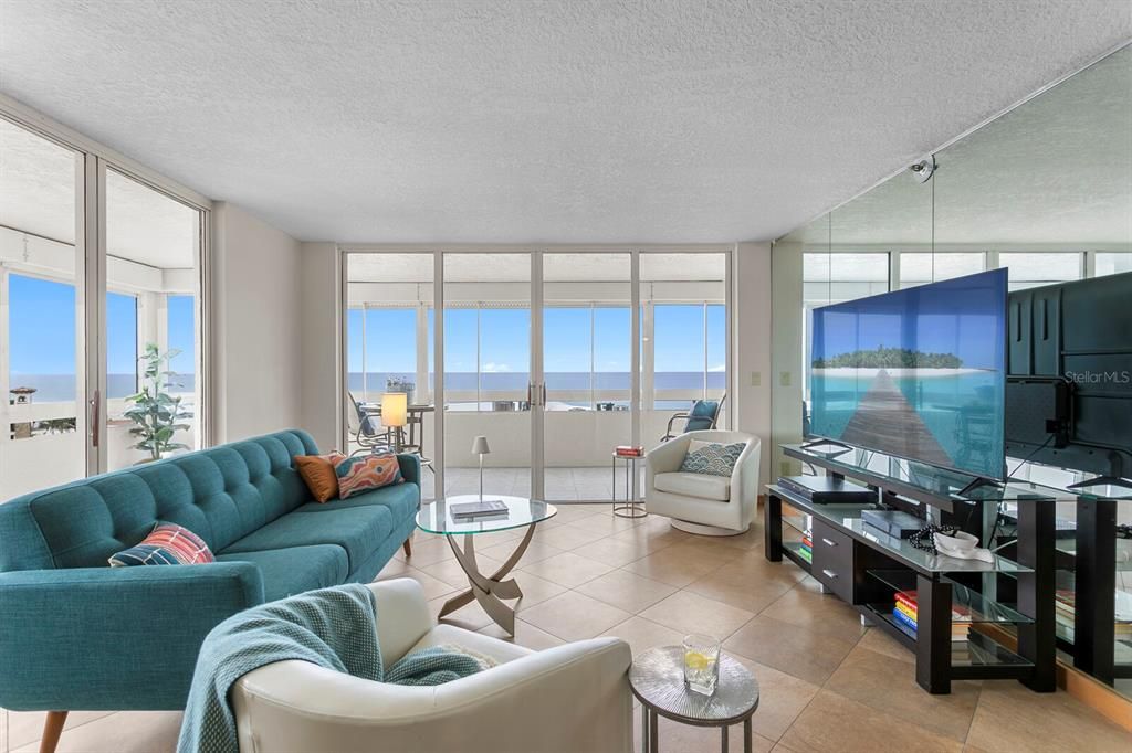 待售: $775,000 (2 贝兹, 2 浴室, 1165 平方英尺)