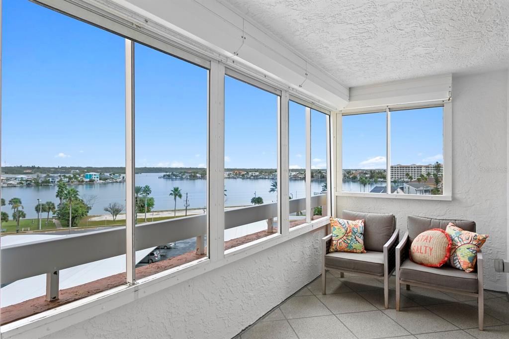 待售: $775,000 (2 贝兹, 2 浴室, 1165 平方英尺)