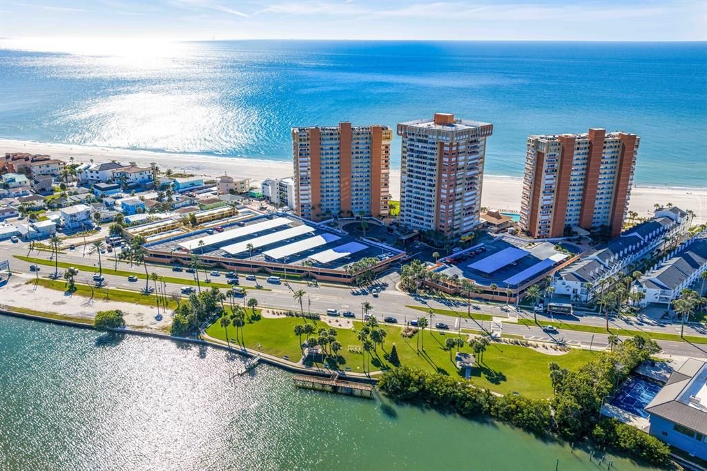 待售: $775,000 (2 贝兹, 2 浴室, 1165 平方英尺)