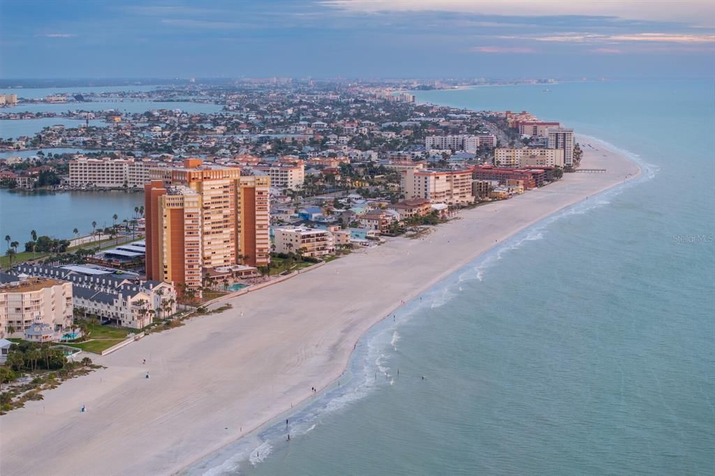 待售: $775,000 (2 贝兹, 2 浴室, 1165 平方英尺)