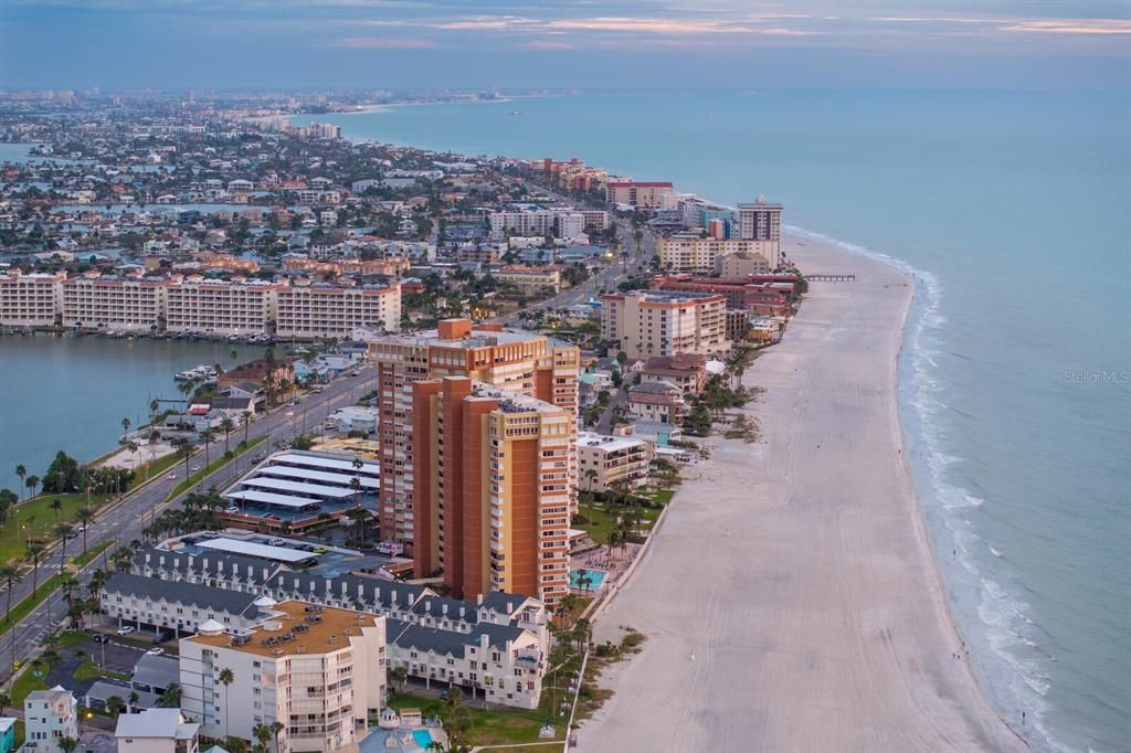 待售: $775,000 (2 贝兹, 2 浴室, 1165 平方英尺)