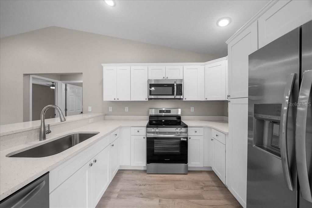 Active With Contract: $249,000 (3 beds, 2 baths, 1334 Square Feet)