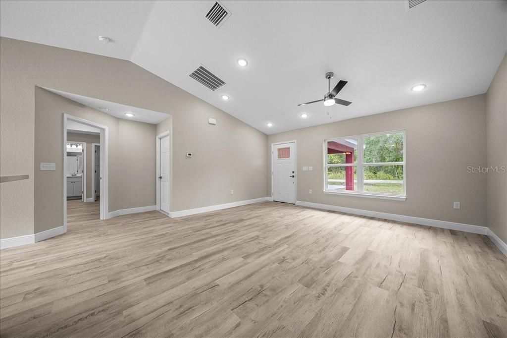 Active With Contract: $249,000 (3 beds, 2 baths, 1334 Square Feet)