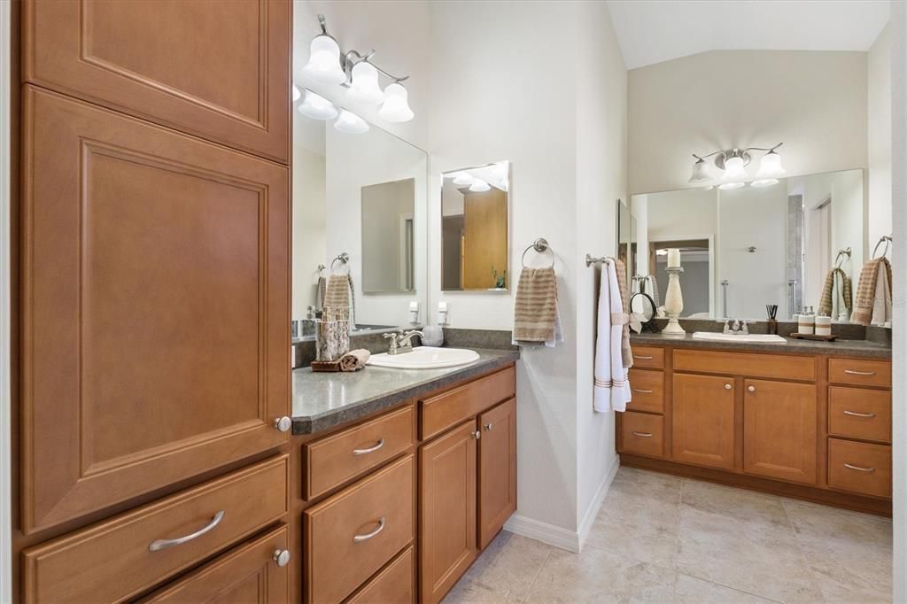 For Sale: $577,500 (3 beds, 2 baths, 1907 Square Feet)