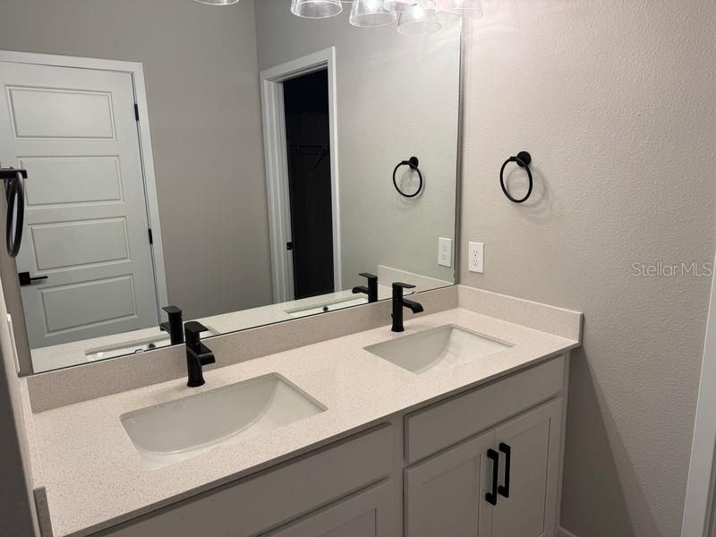 В аренду: $2,875 (3 спален, 2 ванн, 1788 Квадратных фут)