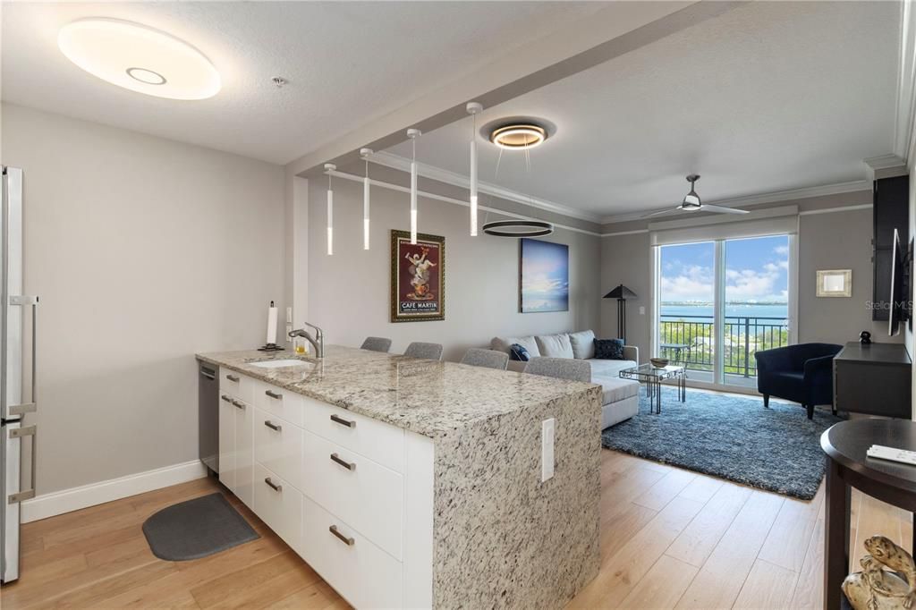 For Sale: $599,000 (1 beds, 1 baths, 695 Square Feet)