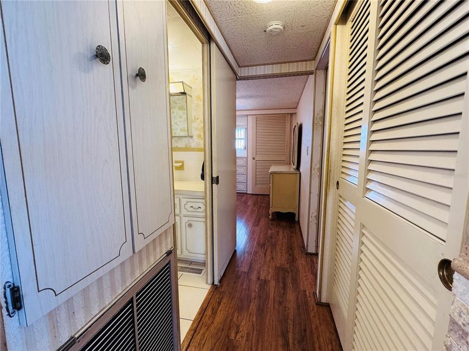 На продажу: $115,000 (2 спален, 2 ванн, 876 Квадратных фут)