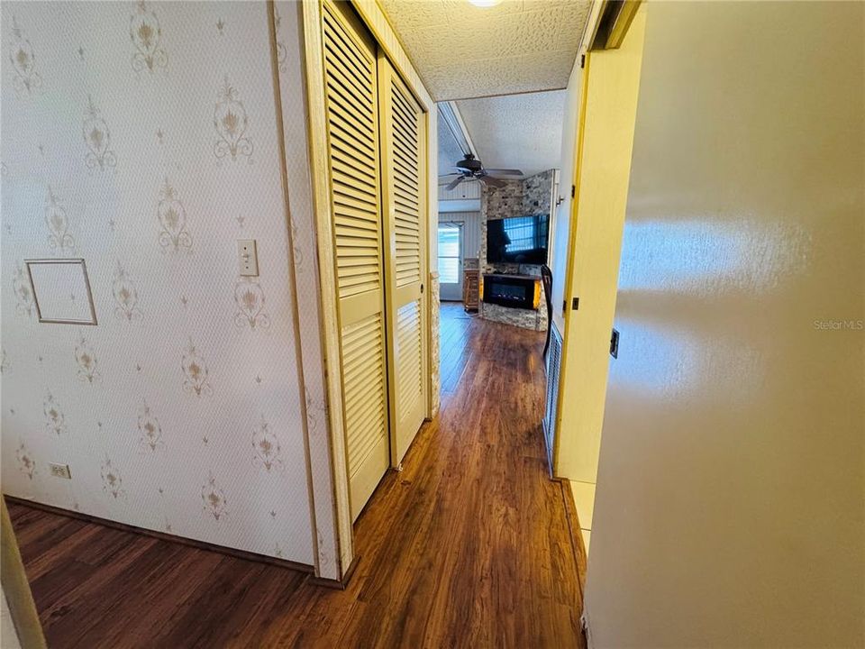 На продажу: $115,000 (2 спален, 2 ванн, 876 Квадратных фут)