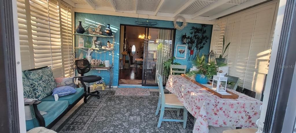 For Sale: $329,000 (2 beds, 2 baths, 1176 Square Feet)