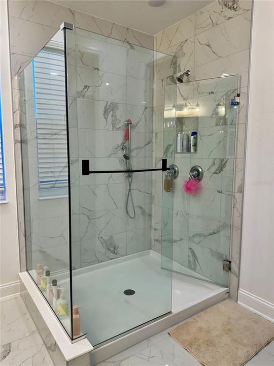 For Rent: $4,800 (5 beds, 4 baths, 3611 Square Feet)