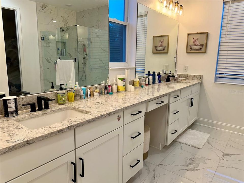 For Rent: $4,800 (5 beds, 4 baths, 3611 Square Feet)