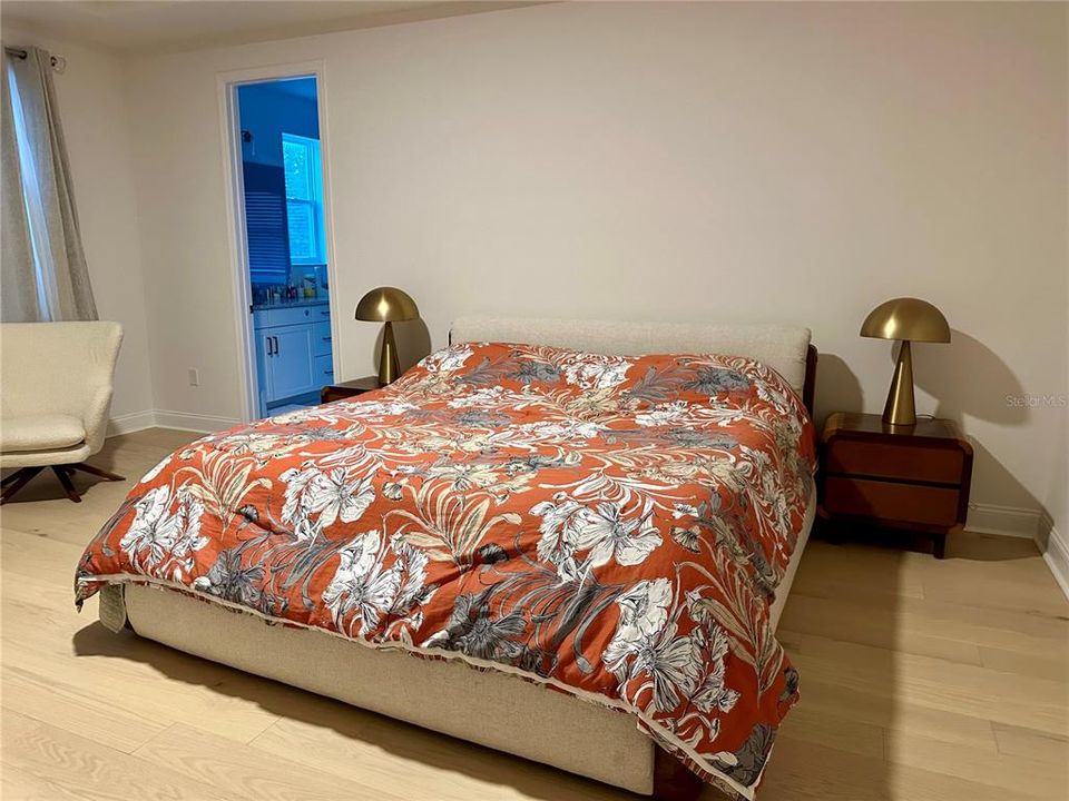 For Rent: $4,800 (5 beds, 4 baths, 3611 Square Feet)