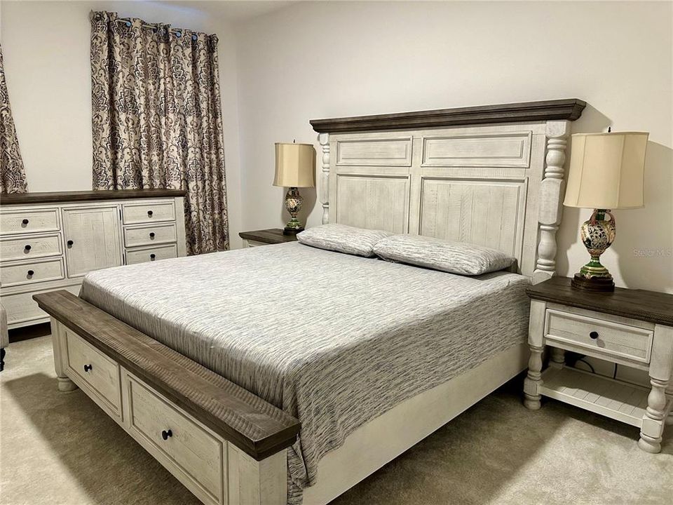 For Rent: $4,800 (5 beds, 4 baths, 3611 Square Feet)