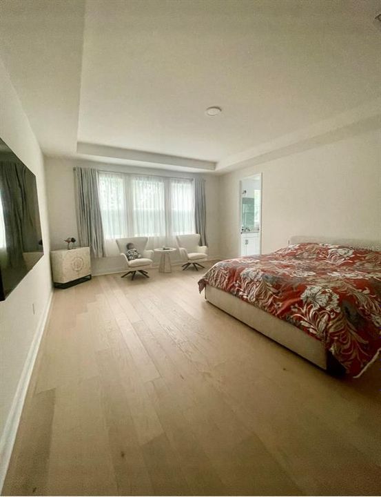 For Rent: $4,800 (5 beds, 4 baths, 3611 Square Feet)