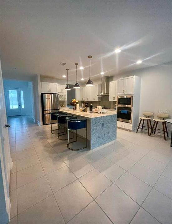 For Rent: $4,800 (5 beds, 4 baths, 3611 Square Feet)